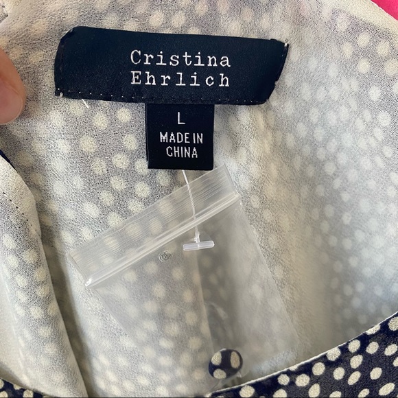 NEW - Beautiful Ruffled Top - Picture 6 of 7